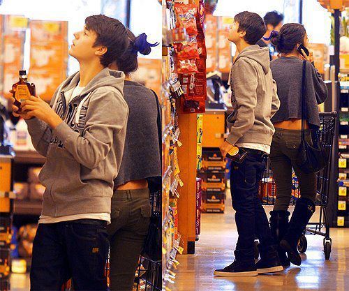 396923_282886035100406_119049044817440_695454_129217911_n - Selena Gomez 4