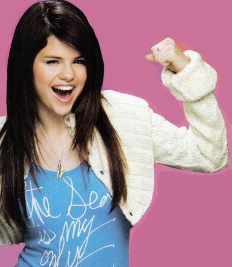 400523_282818555107154_119049044817440_695244_1012466417_n - Selena Gomez 4