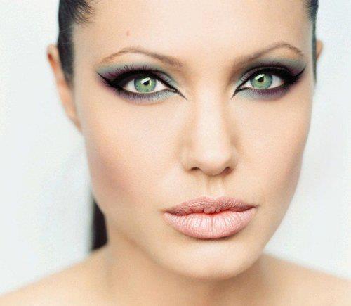 397478_215095505247047_124573727632559_475541_685793353_n_large - Poze modele make-up