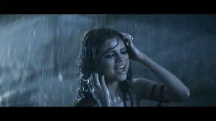 61091648_CKHORMF2 - x-Selena-Gomez-And-The-Scene-A-Year-Without-Rain