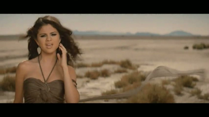 61088105_BHQHEAA2 - x-Selena-Gomez-And-The-Scene-A-Year-Without-Rain