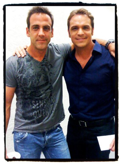 190137_205156536162629_116343941710556_799581_7550003_n