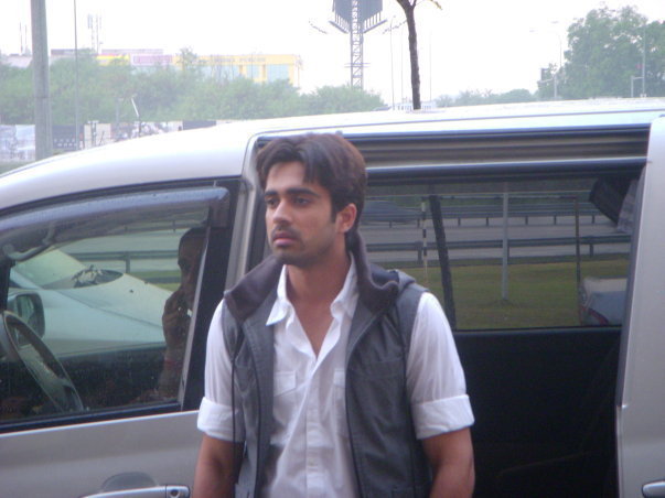 13978359_QYFNLWQNJ - Dev si Radhika