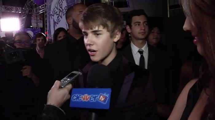 Debby Ryan Meets Justin Bieber At Never Say Never Movie Premiere 0910