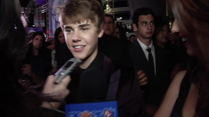 Debby Ryan Meets Justin Bieber At Never Say Never Movie Premiere 0916