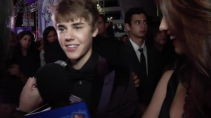 Debby Ryan Meets Justin Bieber At Never Say Never Movie Premiere 0917
