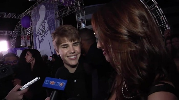 Debby Ryan Meets Justin Bieber At Never Say Never Movie Premiere 1032