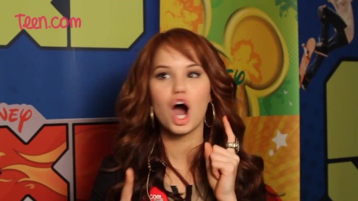 Debby Ryan Discovered Justin Bieber First! 145