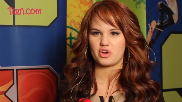 Debby Ryan Discovered Justin Bieber First! 250