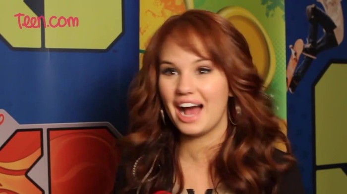 Debby Ryan Discovered Justin Bieber First! 411