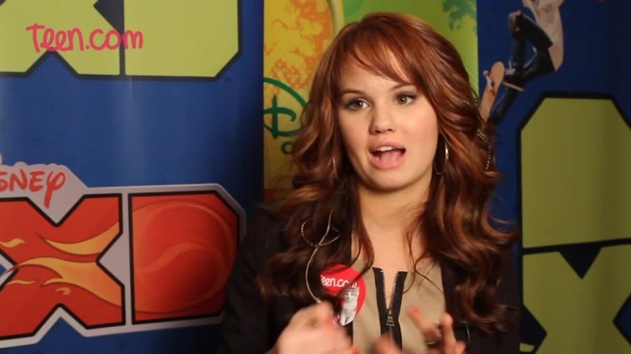 Debby Ryan Discovered Justin Bieber First! 434
