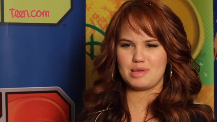 Debby Ryan Discovered Justin Bieber First! 580