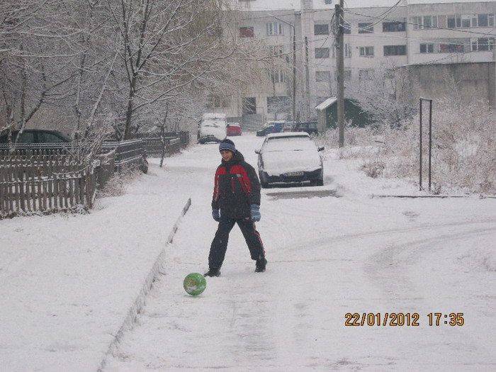 ian 2012 alex la fotbal prin zapada - ianuarie 2012