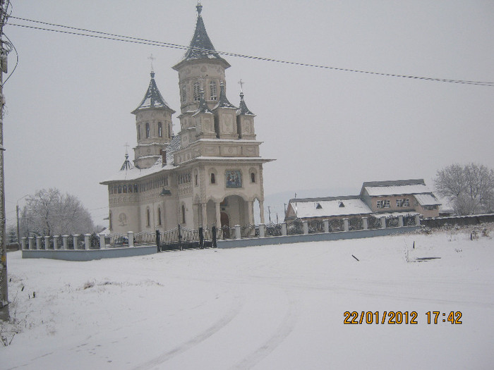 ian 2012 biserica pe stil vechi - zona garii - ianuarie 2012