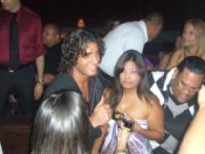 26092_107557175942080_100000633933307_127120_8284443_a - Jason Canela