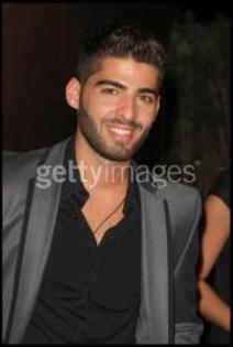 405445_272425512816787_271738429552162_780539_1482304889_a - Jason Canela