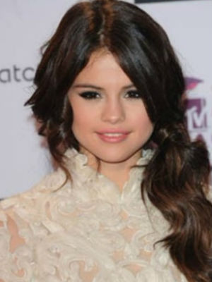 Selena-Gomez-2012-Curls - Selena Demi si miley