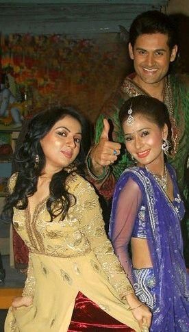 11412435 - Sara Khan