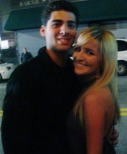 58930_103599396370819_100001622771672_25223_5387196_a - Jason Canela