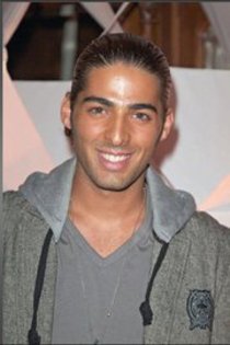 223139_216225781723607_182845248394994_890213_964089_a - Jason Canela