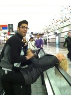 378539_183191668446380_100002666438109_303508_1417649486_a - Jason Canela