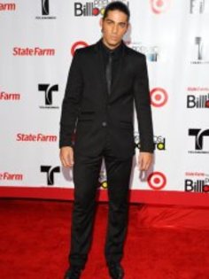 376497_203787026362813_159581520783364_446321_1448052116_a - Jason Canela