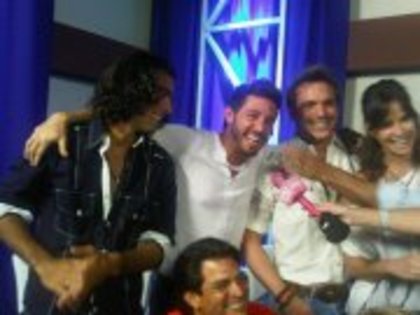 316096_276067502431902_192909200747733_763123_1303988749_a - Jason Canela