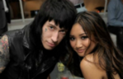 163 - brenda song si trace cyrus