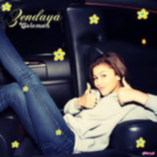 43457098_PVIILZWJL - zendaya glitter