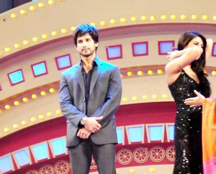 ♥Sasha♥    ♥Sasha♥     ♥Sasha♥     ♥Sasha♥      ♥Sasha♥     ♥Sasha♥     ♥Sasha♥      ♥Sasha♥      ♥S - Shahid kapoor at zee cine awards 2012