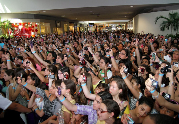 Selena te iubim!!!AAAAA!!!! - xX Episodul 1 Xx
