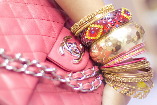 fashion,bangles,pink,pretty,bags,chanel-5287af83df93e7fce5ec7ddd4245578f_h_large