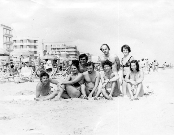 Pesaro-Italia1981,cu colegi din Filarmonica Pesaro-Italia1981,cu colegi din Filarmonica