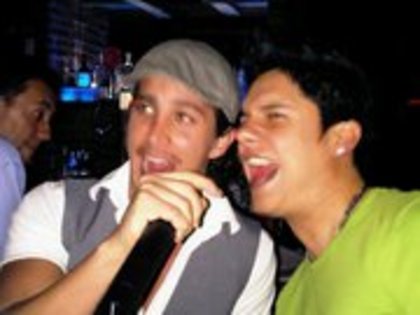 36243_126776724051875_122765847786296_187711_2408014_a