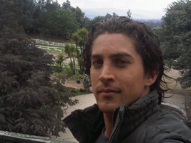 181780_141725842556963_122765847786296_279589_6434656_n - Jonathan Islas