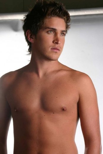 156703_122771371119077_122765847786296_163095_826810_n