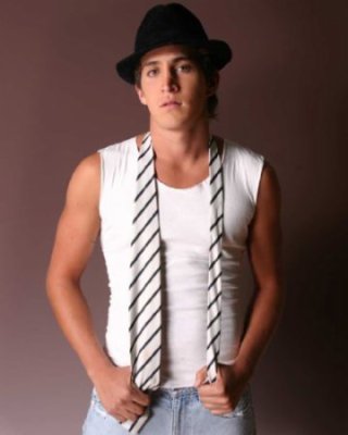 168644_140495286013352_122765847786296_272304_1122575_n