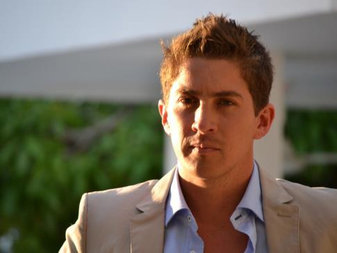 404342_212216948868434_212202105536585_459335_148796687_n