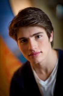 images (5) - 0 0Gregg Sulkin