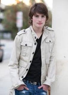 images (14) - 0 0Gregg Sulkin