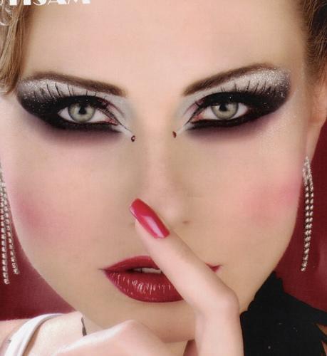 1275824377_98513438_1-MACHIAJ-PROFESIONAL-PENTRU-OCAZII-DEOSEBITE-tomis-3-1275824377