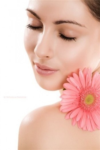 Woman-woman-flowers-Miscellaneous_large - danut_nou