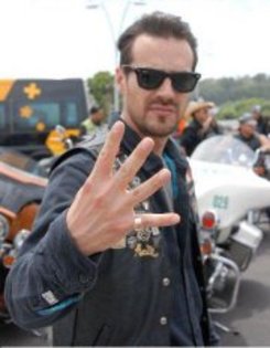 393303_268836089830640_268829509831298_743502_1103193863_a