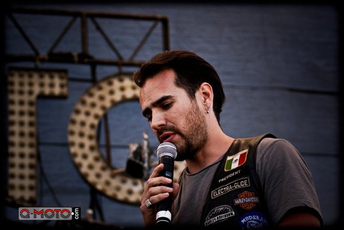 226716_226362860712699_226089210740064_1091734_974988_n