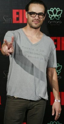 228141_226101840738801_226089210740064_1088991_4518965_n