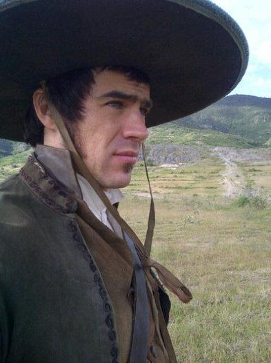 293483_299278276754490_226089210740064_1446975_1008713912_n