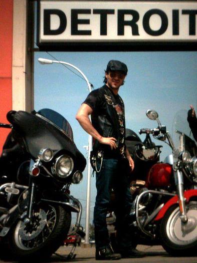 320959_286111574737827_226089210740064_1388403_836611985_n