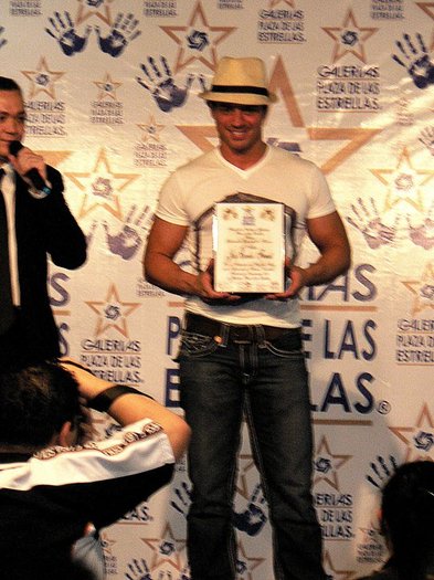 28288_124622970903781_122759937756751_173865_4158814_n - Jose Carlos Femat