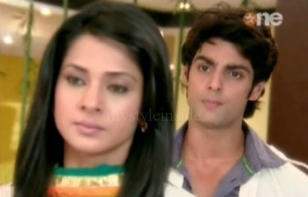 22657_266335182426_245579217426_3221332_4783_n - Sid si Ridhhima3
