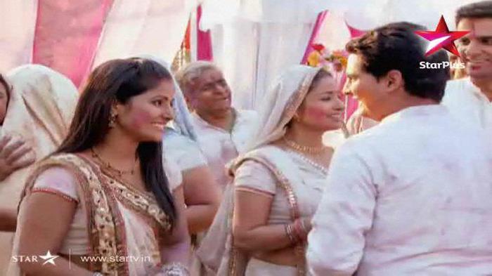 379055_133499140086800_100002801450227_116979_2064162561_n - Naitik si Akshara